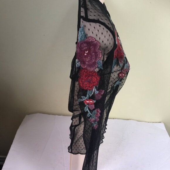 American Eagle AEO Sheer Mesh Flowers Embroidery Rose Stretch Top Shirt Y2K Boho - Picture 10 of 16